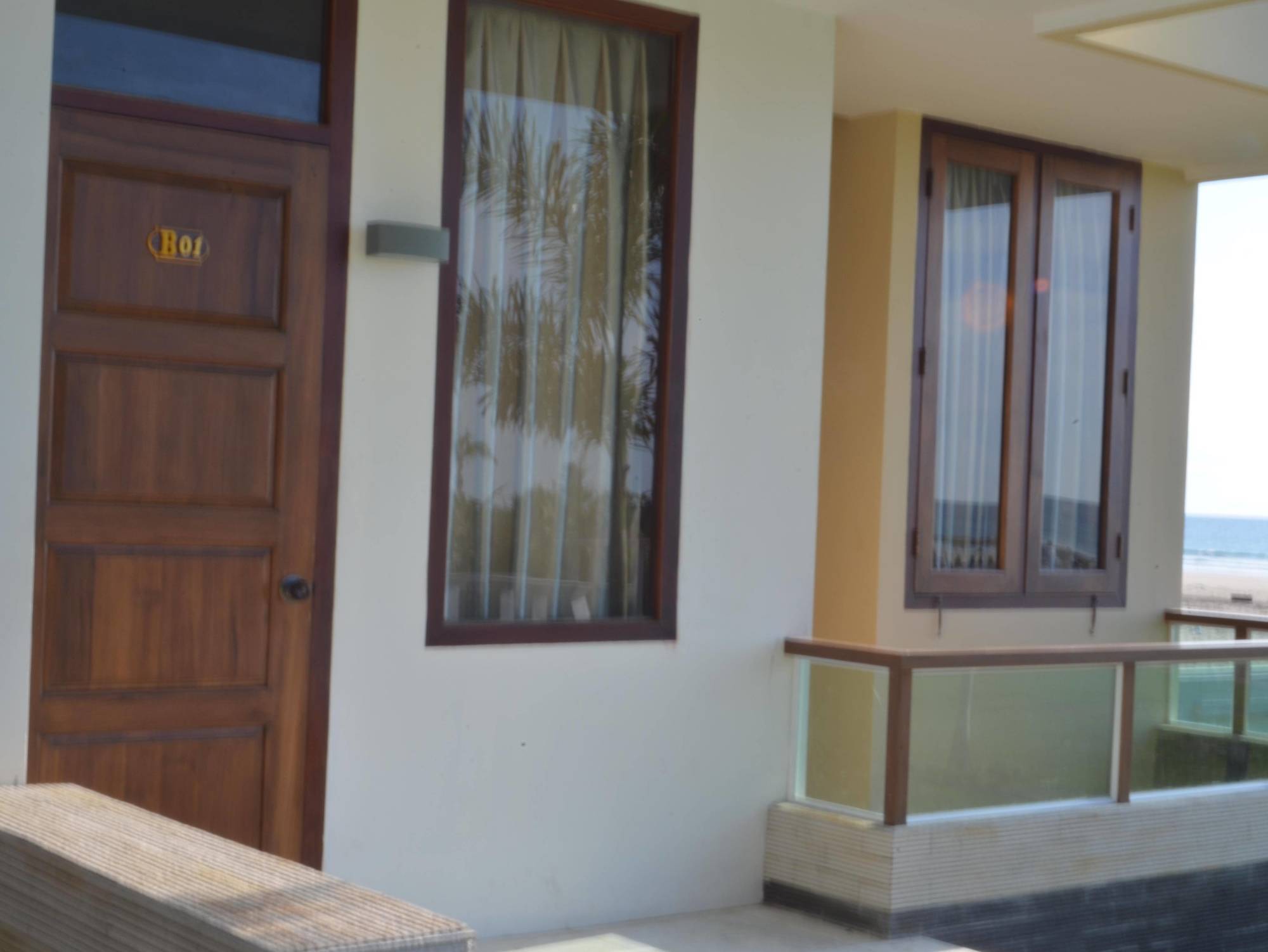 Hotel Lux Ngwesaung Eksteriør billede